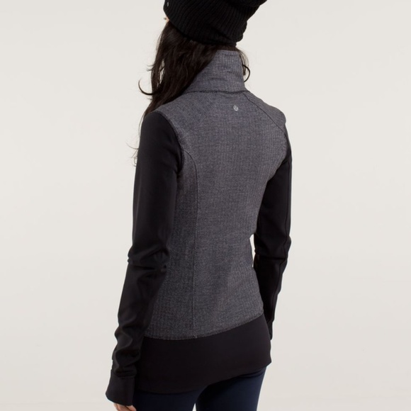 lululemon athletica Gray and Black Sweatshirt - Picture 7 of 7
